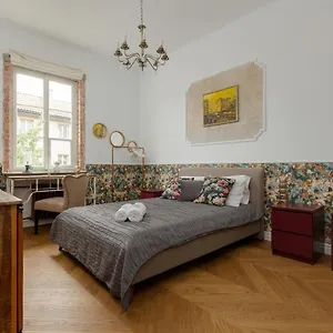 Apartament On The Square By Renters Polska